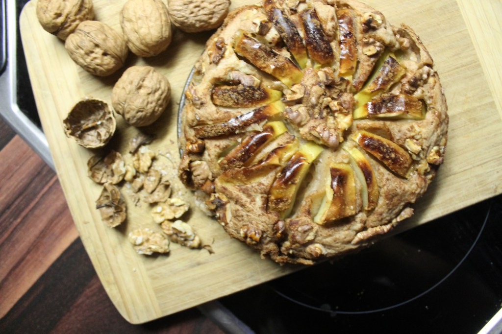 Vegan Apple Walnut Pie